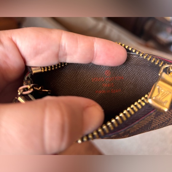 Authentic Louis Vuitton Damier Ebene Key Pouch / Key Cles Wallet - Picture 8 of 9